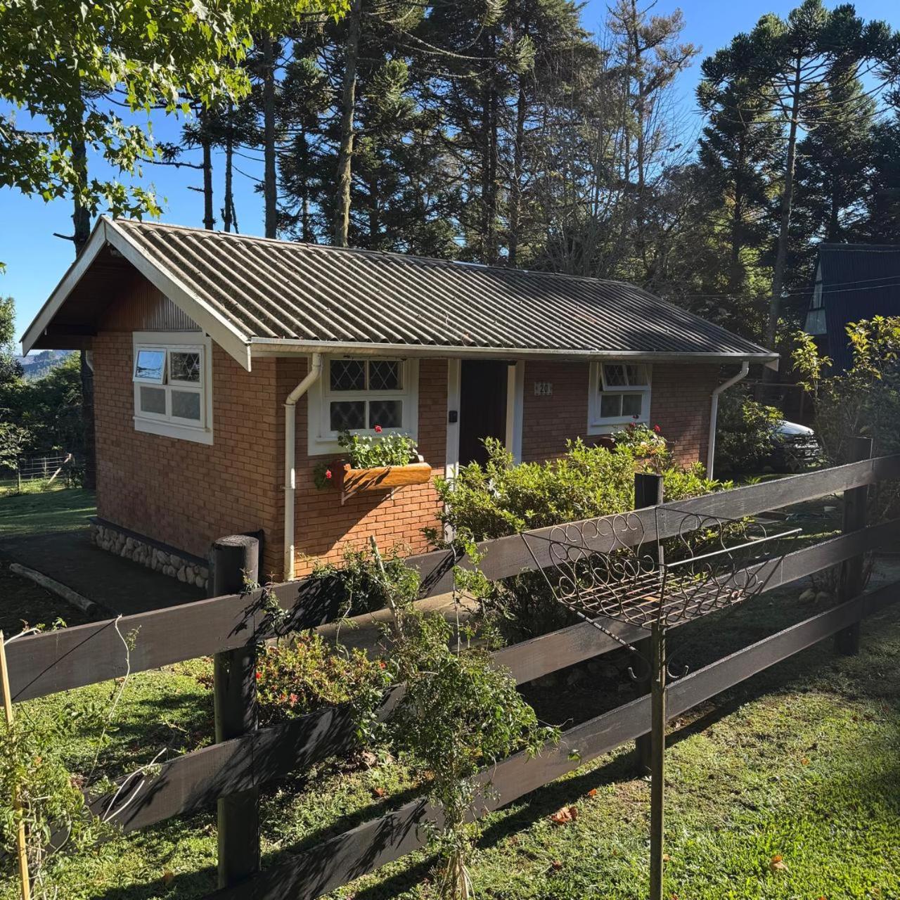 Chale Da Araucaria Villa - Campos do Jordao — Photos 2
